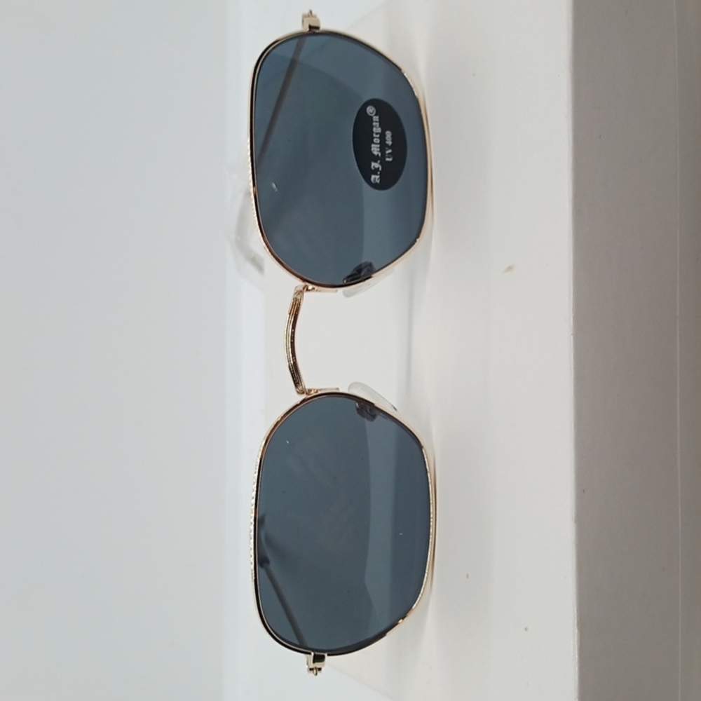 NWT AJ Morgan Intern rectangle sunglasses with mirrored lens 86023